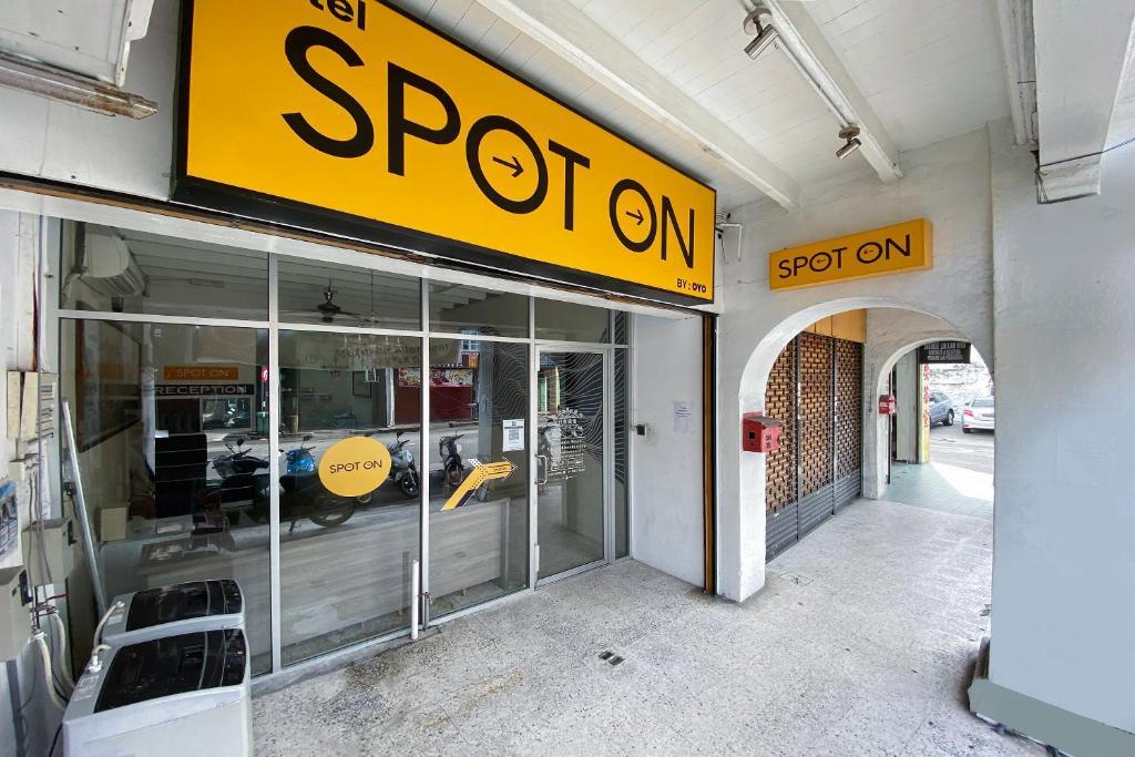 Spot On 89673 Good Friend Hotel جورج تاون المظهر الخارجي الصورة